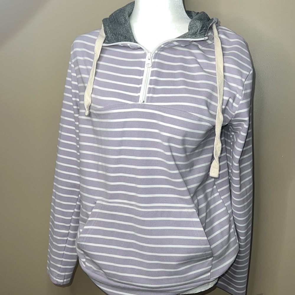 Hooded shirt